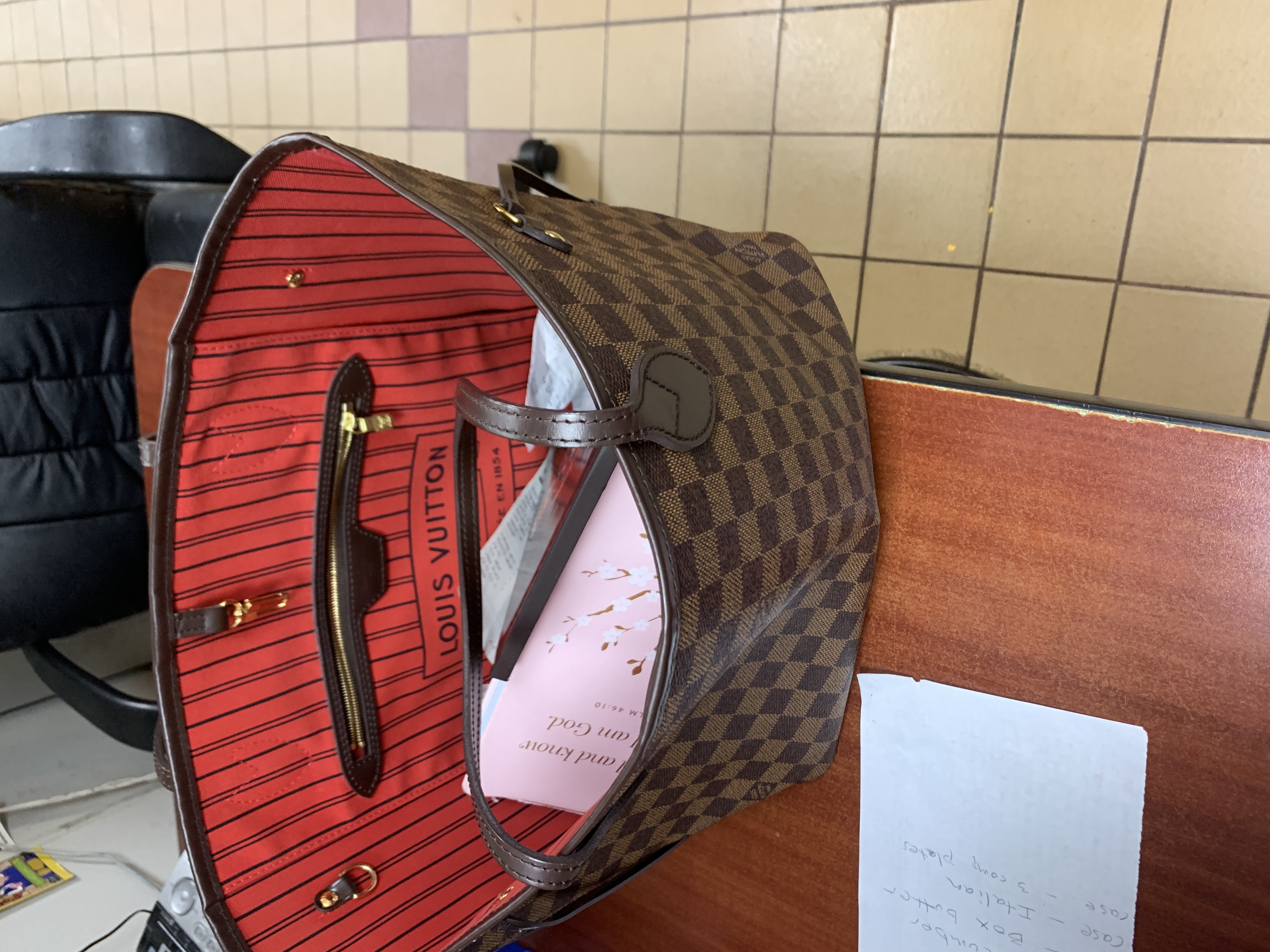 Buying an authentic Louis Vuitton handbag - The ultimate guide – LuxeDH