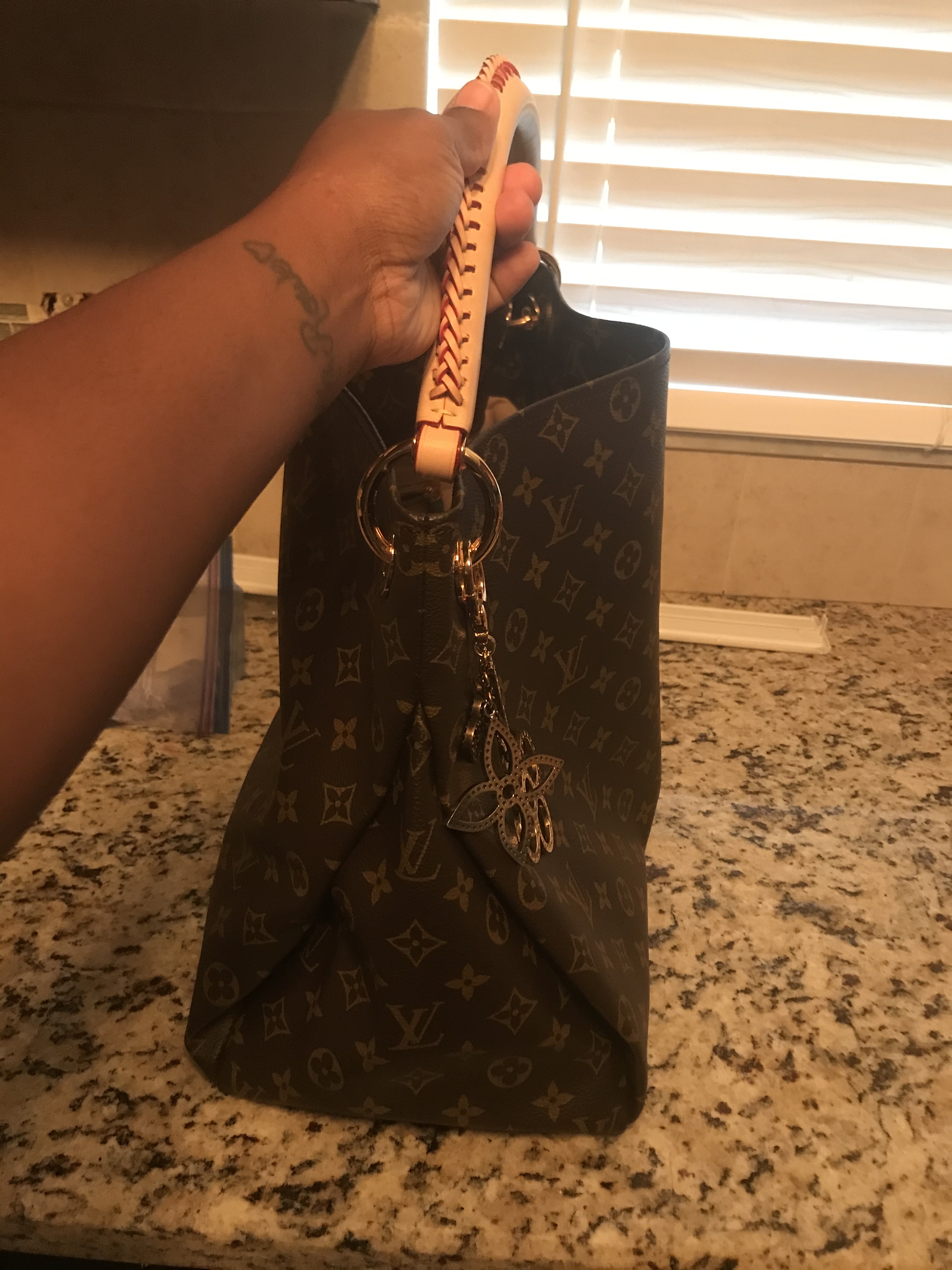 Fab Arn Luxury Shopping - When my girl friend/customer picked up her Evasion😁👭👭  and I have one for sale ✈👜 Authentic Louis Vuitton Evasion The Louis  Vuitton Monogram Canvas Evasion Travel Bag