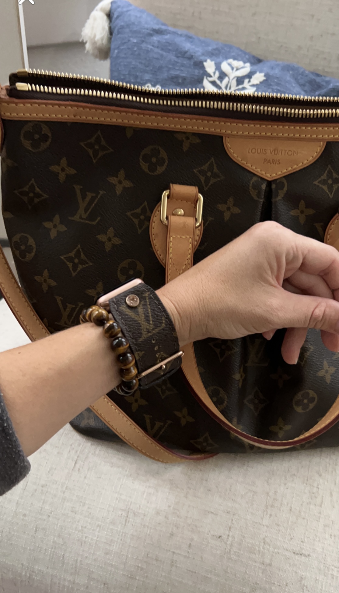 LOUIS VUITTON BAND - Apple Watch Band Review by SPARK'L BANDS 