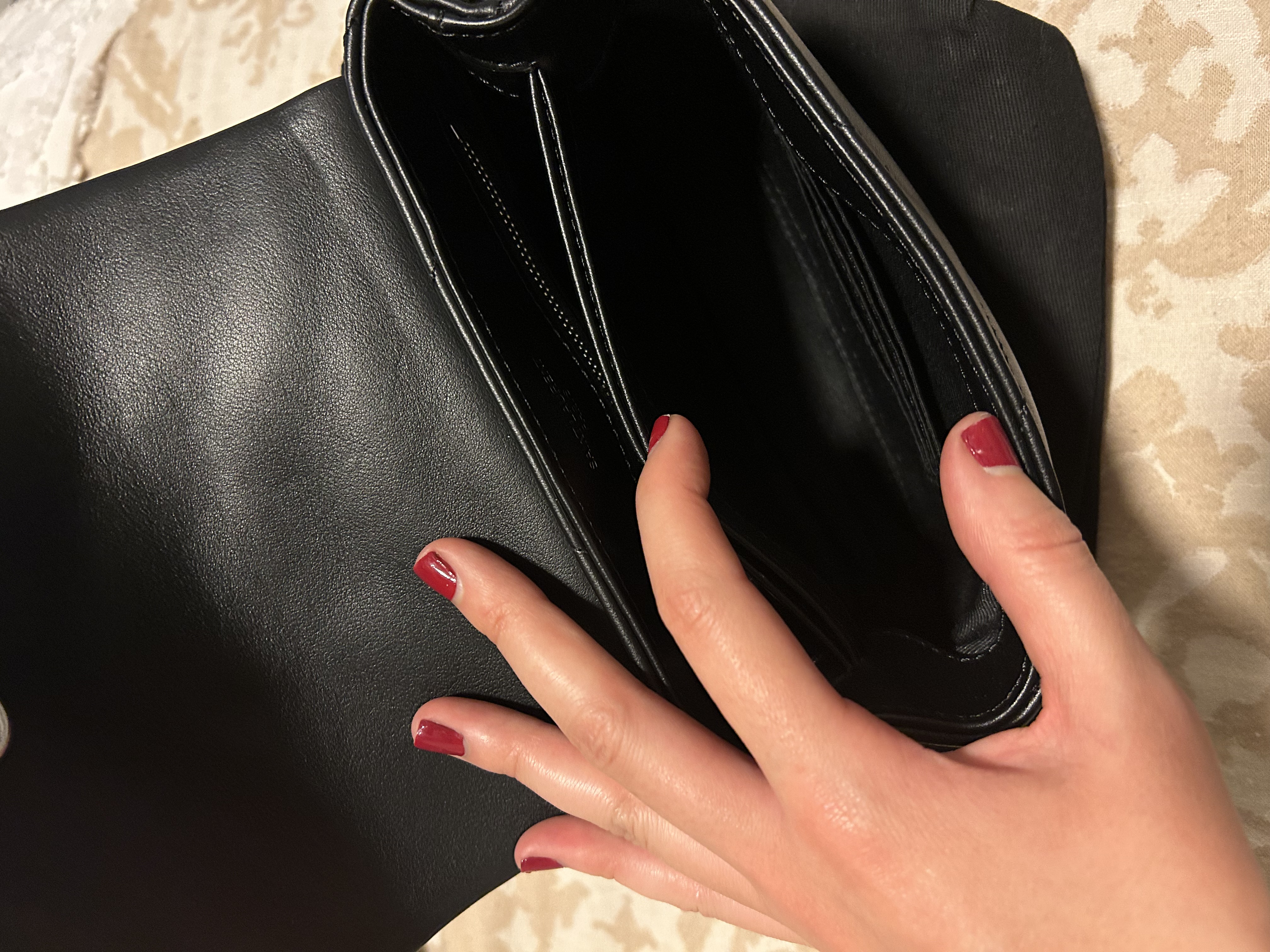 Do high-quality replica Louis Vuitton handbags come with any form of  authenticity documentation? - Quora