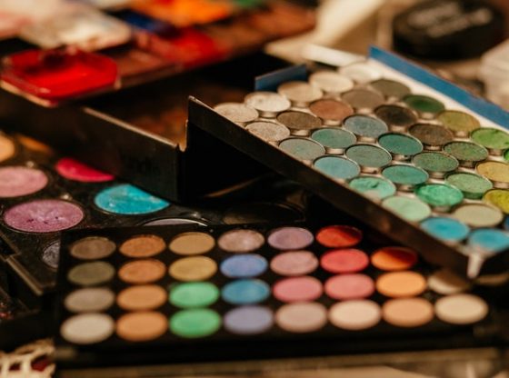 Counterfeit Cosmetics: Toxins in your Amazon Shopping Cart? article cover